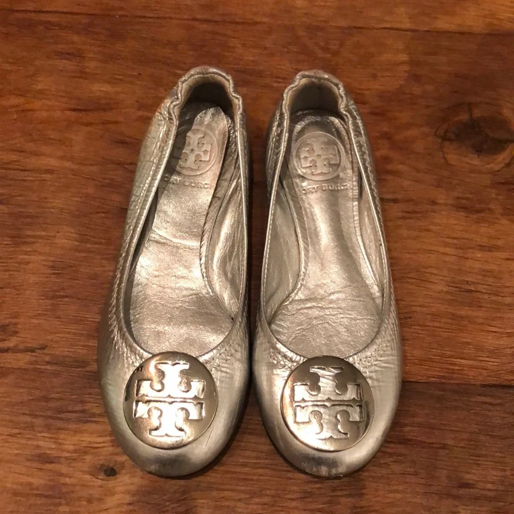 Tory Burch Reva silver flats, 10C - Picture 1 of 8
